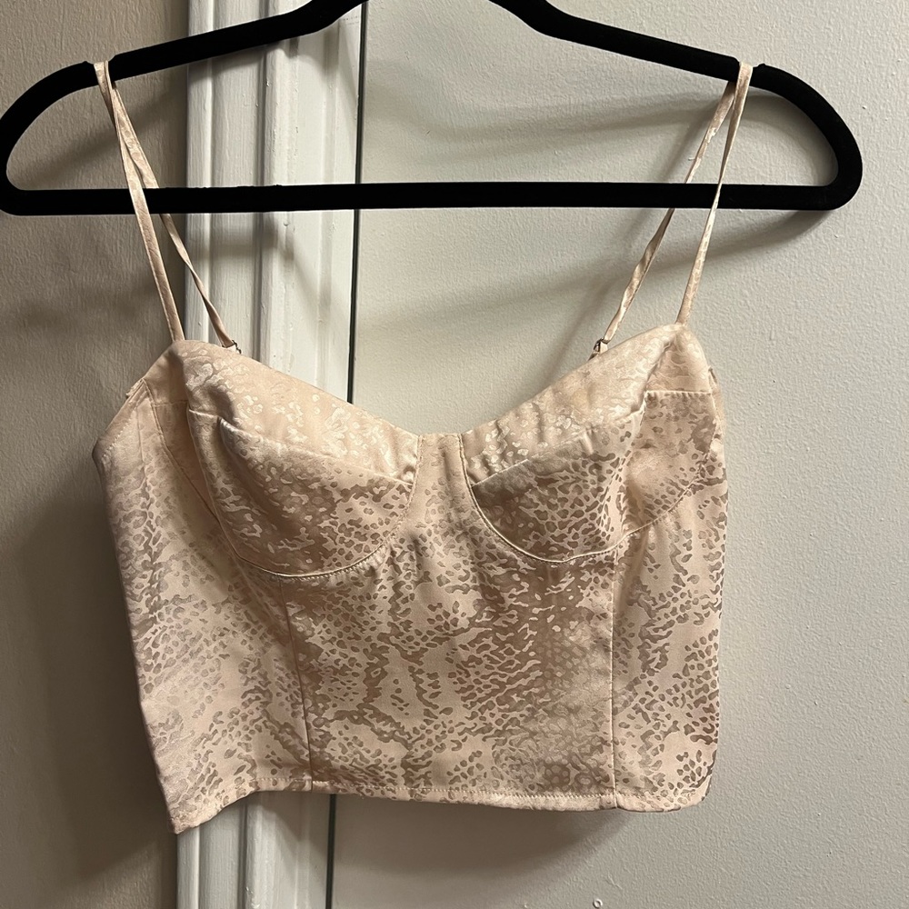 Forever 21 pale pink cropped snake print tank, size small, worn but like new